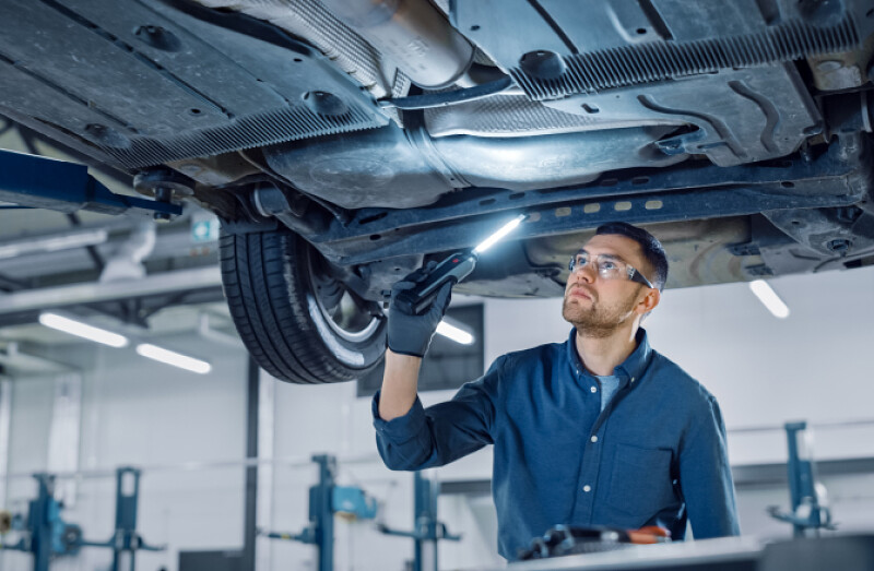 Zakaj je treba vozilo redno servisirati?