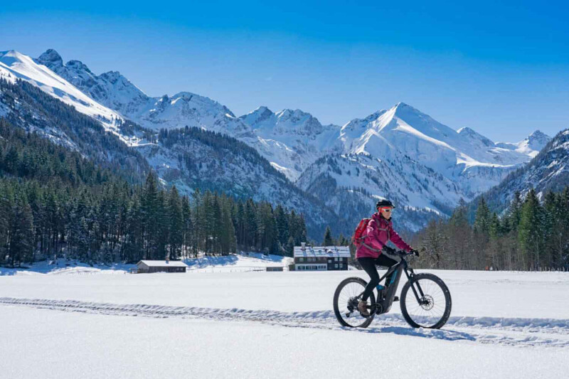 Raziskujte Bohinj z e-kolesom